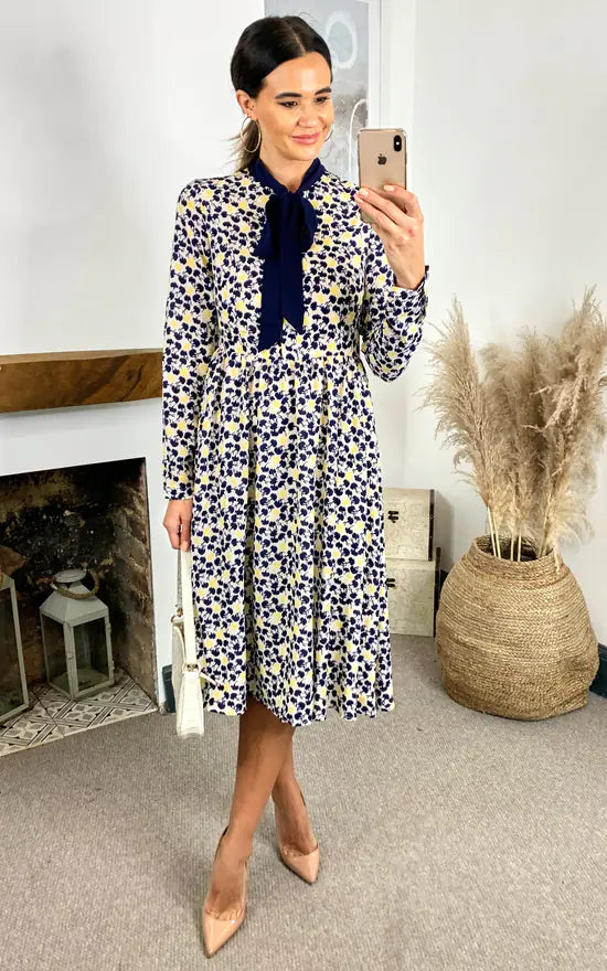 Stella Printed Button Down Dress With Neck Tie (Yellow & Black)