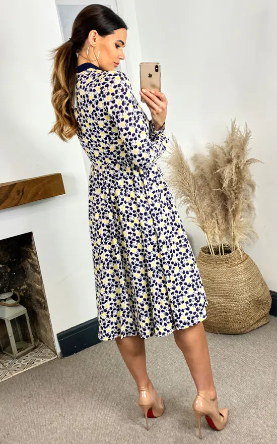 Stella Printed Button Down Dress With Neck Tie (Yellow & Black)